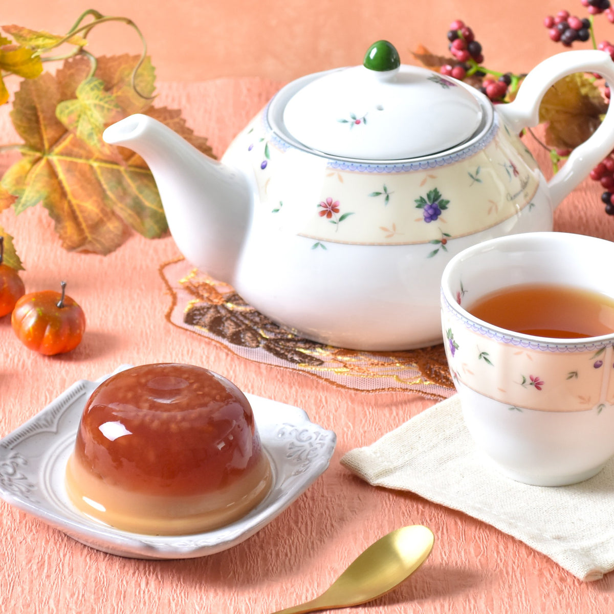 【季節限定】紅茶薫る ラズベリー&キャラメルミルクムース